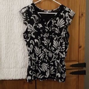 Adorable flower print blouse